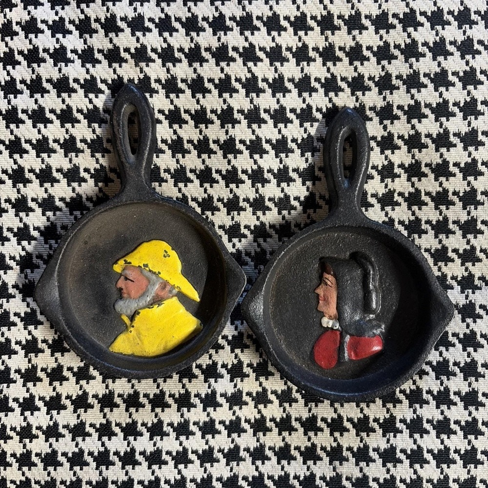 VTG John Wright Cast Iron Miniature Skillet Pans Fisherman Man & Woman Amish
